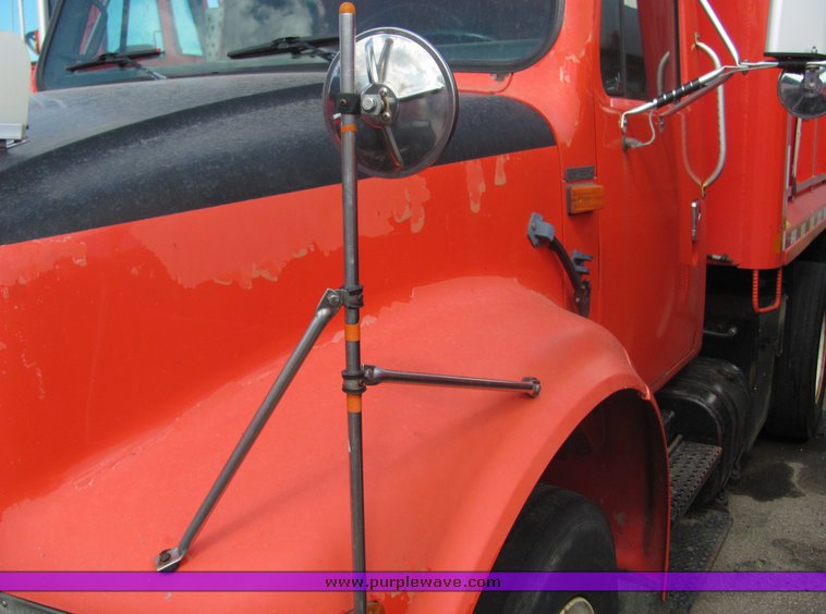 image for item 4393 1993 International 4900 6x4 tandem axle dump truck