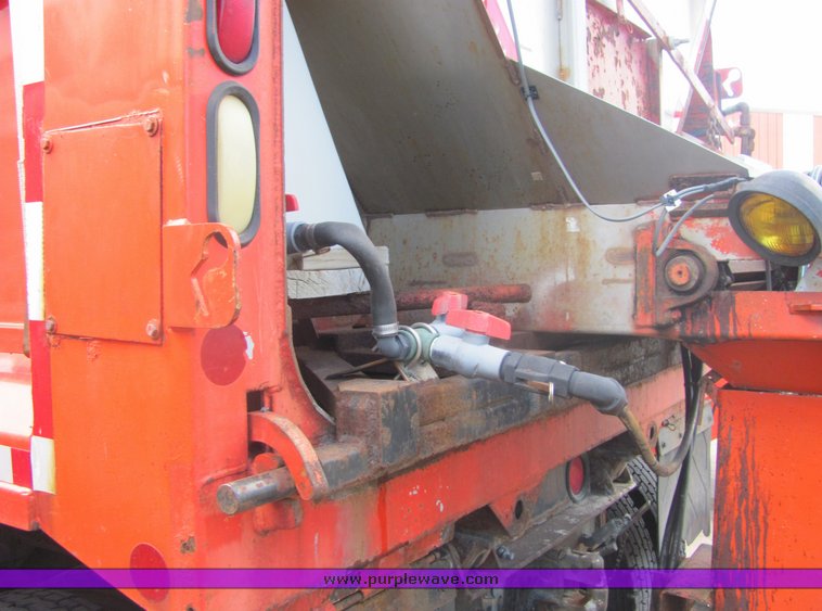 image for item 4393 1993 International 4900 6x4 tandem axle dump truck