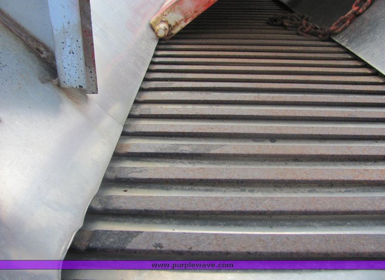 image for item 4393 1993 International 4900 6x4 tandem axle dump truck