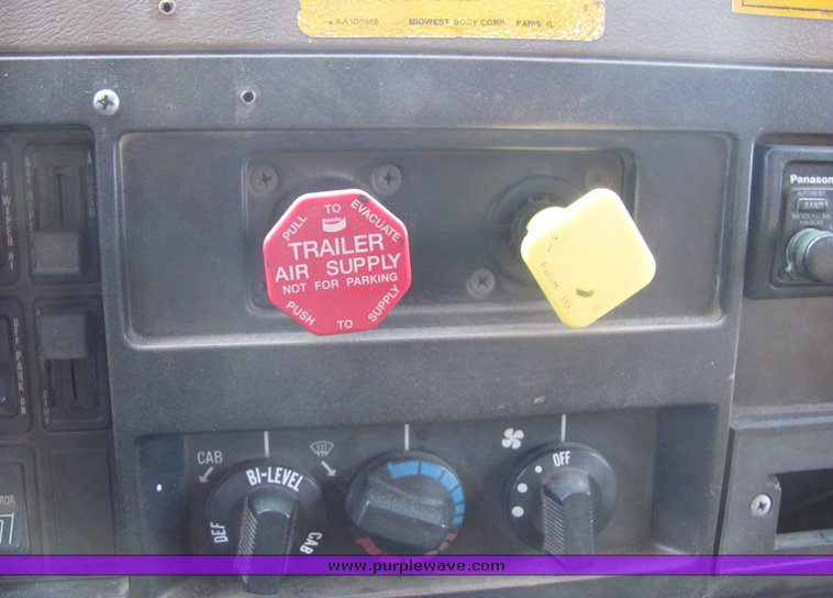 image for item 4393 1993 International 4900 6x4 tandem axle dump truck