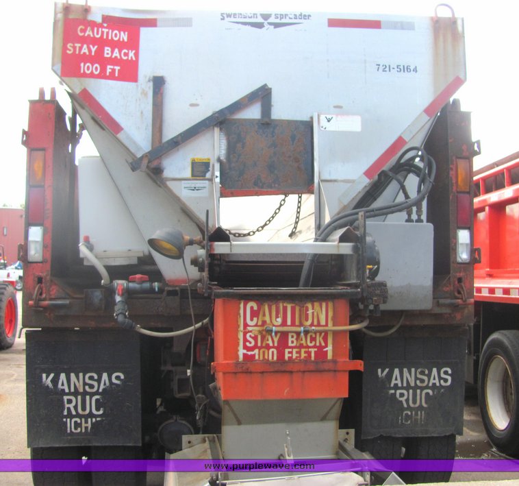 image for item 4394 1995 Ford LNT8000 dump truck