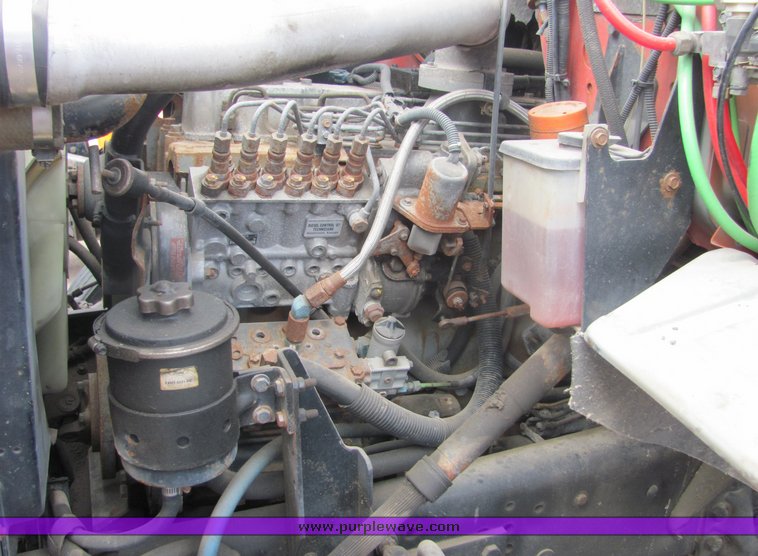 image for item 4394 1995 Ford LNT8000 dump truck