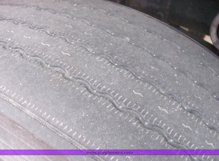 image for item 4394 1995 Ford LNT8000 dump truck