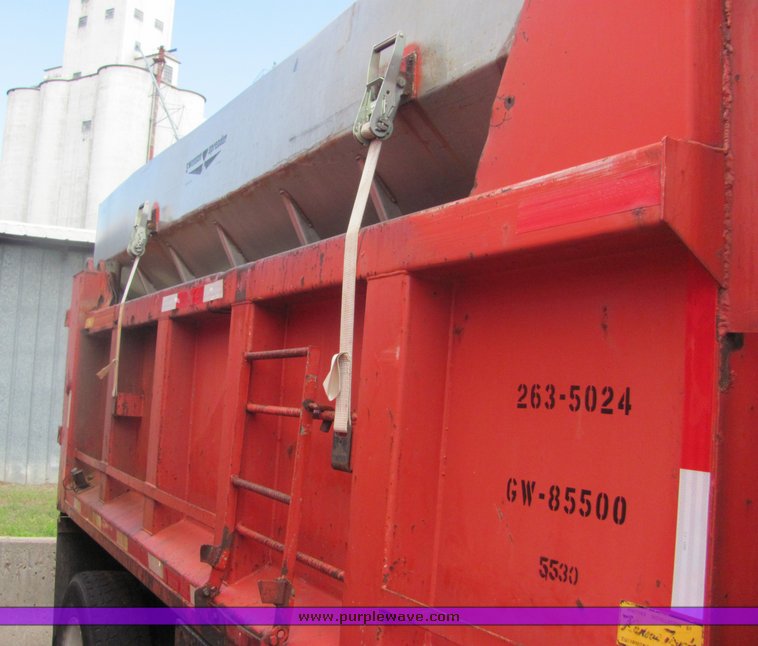 image for item 4394 1995 Ford LNT8000 dump truck