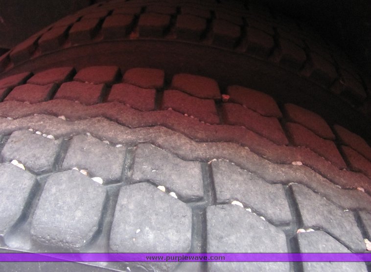 image for item 4394 1995 Ford LNT8000 dump truck