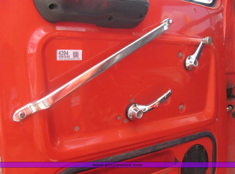 image for item 4394 1995 Ford LNT8000 dump truck