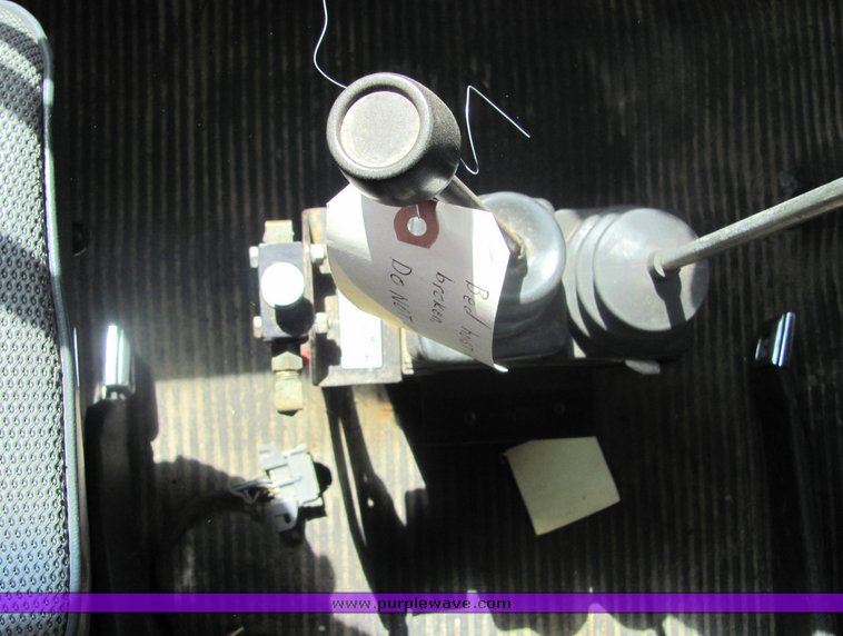 image for item 4394 1995 Ford LNT8000 dump truck