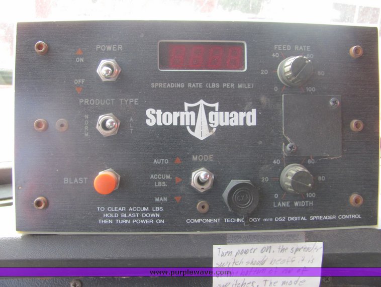 image for item 4394 1995 Ford LNT8000 dump truck