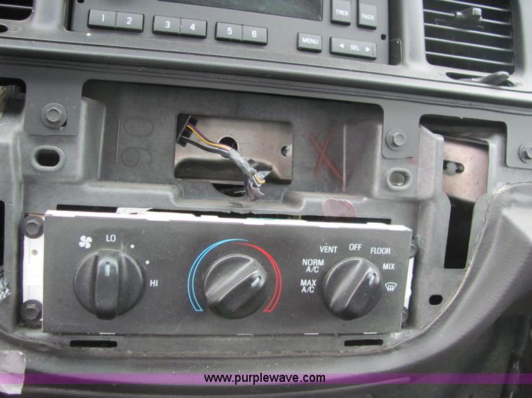 image for item 4445 2008 Ford Crown Victoria Police Interceptor