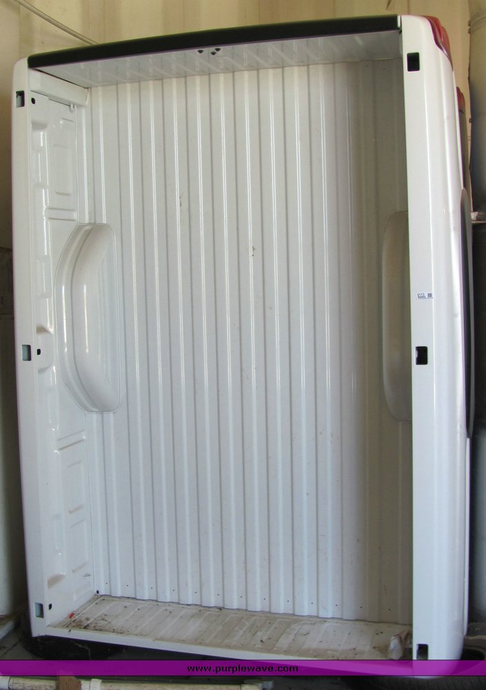 image for item 6113 2003 Chevrolet truck bed