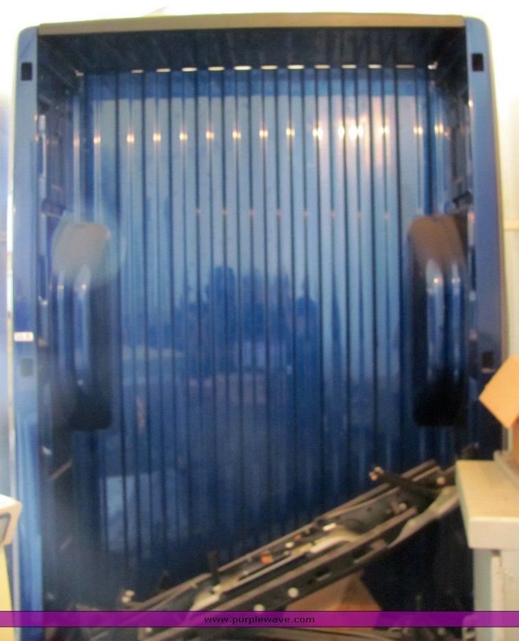 image for item 6114 2003 Chevrolet truck bed