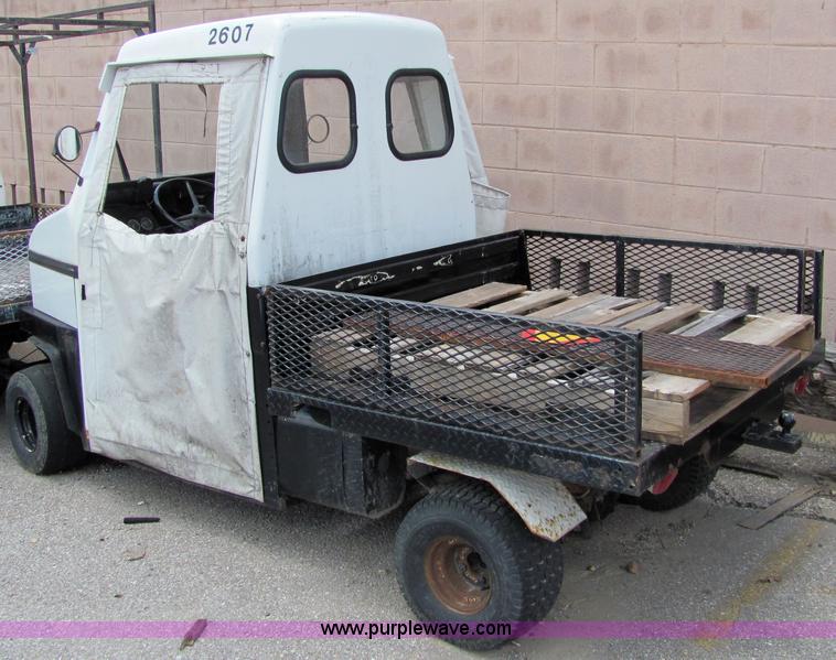 image for item 6127 1982 Cushman Haulster