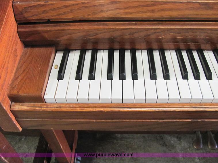 image for item 6141 Kimball piano