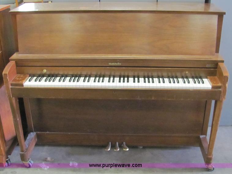 image for item 6143 Baldwin piano