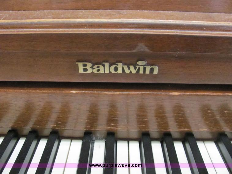 image for item 6143 Baldwin piano