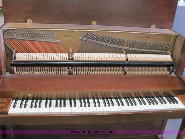 image for item 6143 Baldwin piano