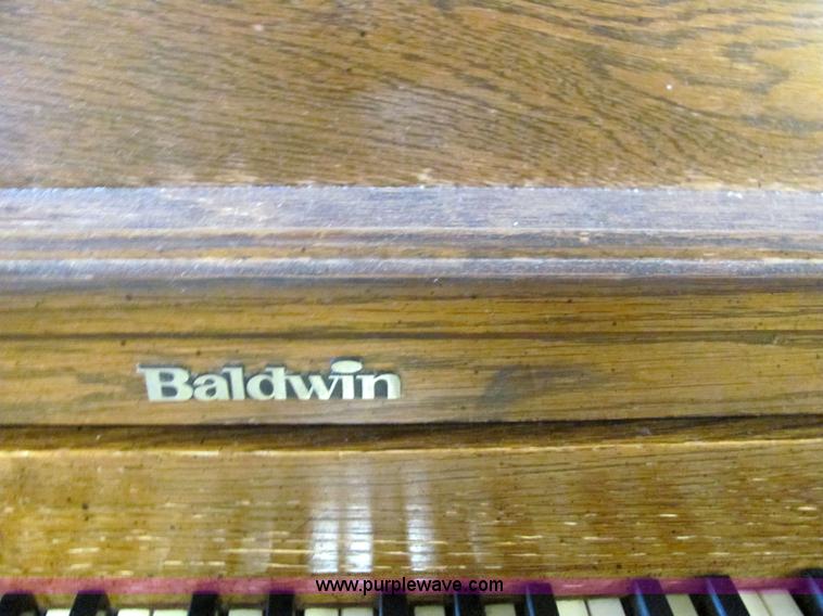 image for item 6144 Baldwin piano