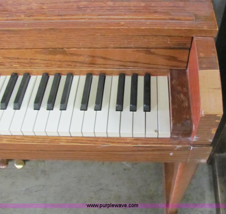 image for item 6146 Hamilton piano