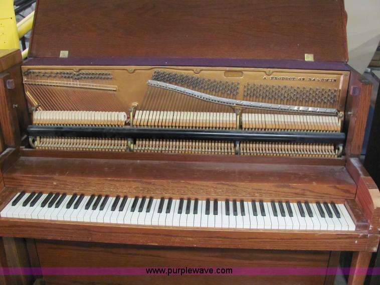 image for item 6146 Hamilton piano