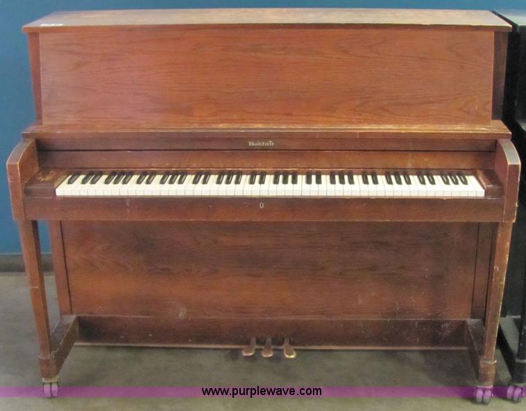 image for item 6148 Baldwin piano