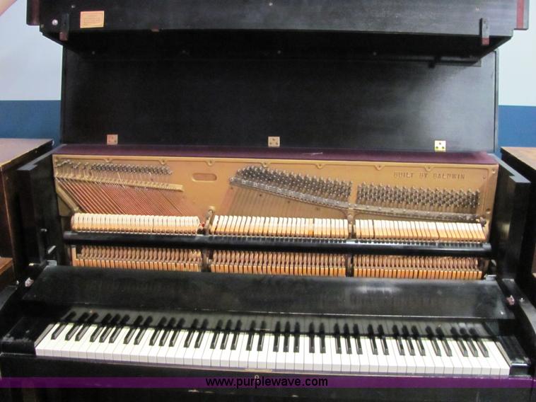 image for item 6149 Hamilton piano