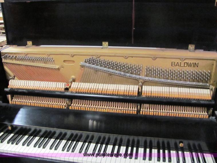 image for item 6153 Hamilton piano