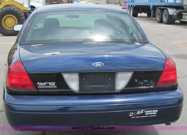 image for item 6183 2004 Ford Crown Victoria Police Interceptor