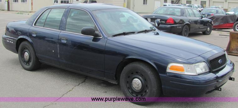 image for item 6183 2004 Ford Crown Victoria Police Interceptor