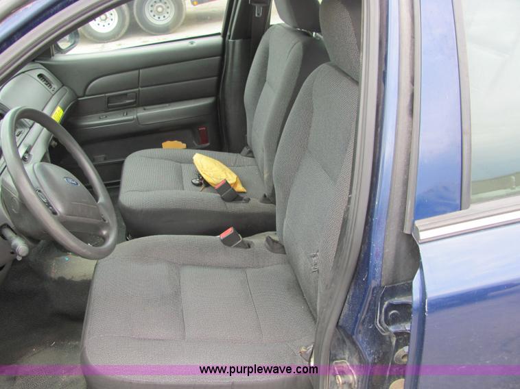 image for item 6183 2004 Ford Crown Victoria Police Interceptor