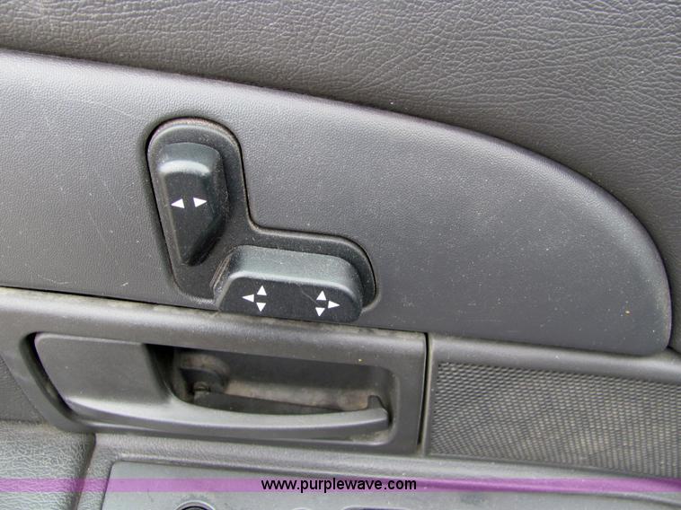 image for item 6183 2004 Ford Crown Victoria Police Interceptor