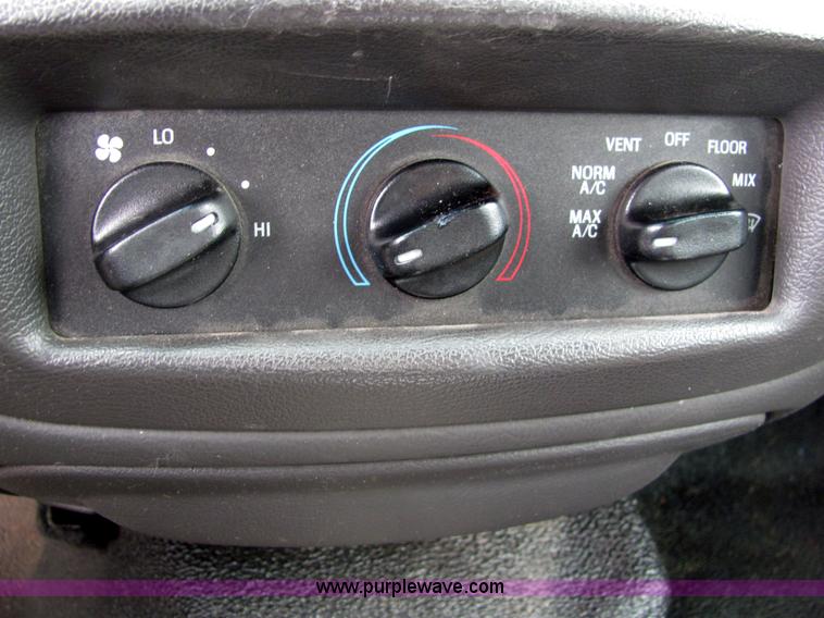 image for item 6183 2004 Ford Crown Victoria Police Interceptor