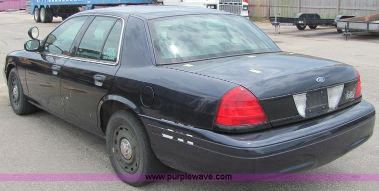 image for item 6184 2003 Ford Crown Victoria Police Interceptor