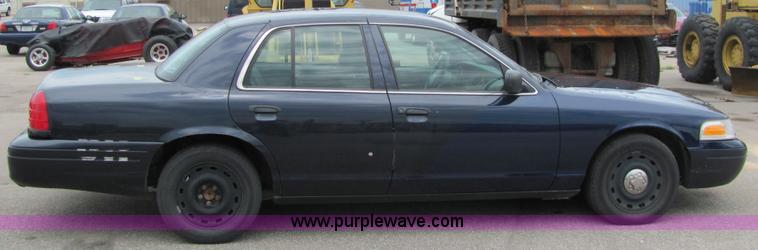 image for item 6184 2003 Ford Crown Victoria Police Interceptor