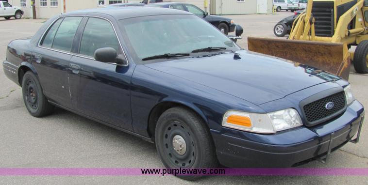 image for item 6184 2003 Ford Crown Victoria Police Interceptor
