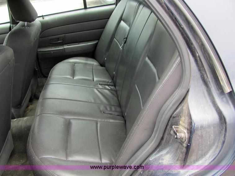 image for item 6184 2003 Ford Crown Victoria Police Interceptor