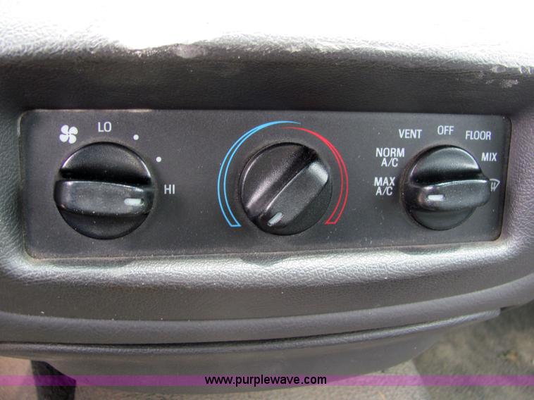 image for item 6184 2003 Ford Crown Victoria Police Interceptor