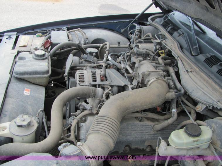 image for item 6184 2003 Ford Crown Victoria Police Interceptor