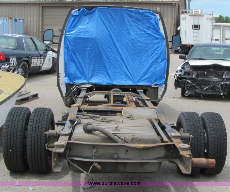 image for item 6186 2003 Ford E450 Super Duty ambulance