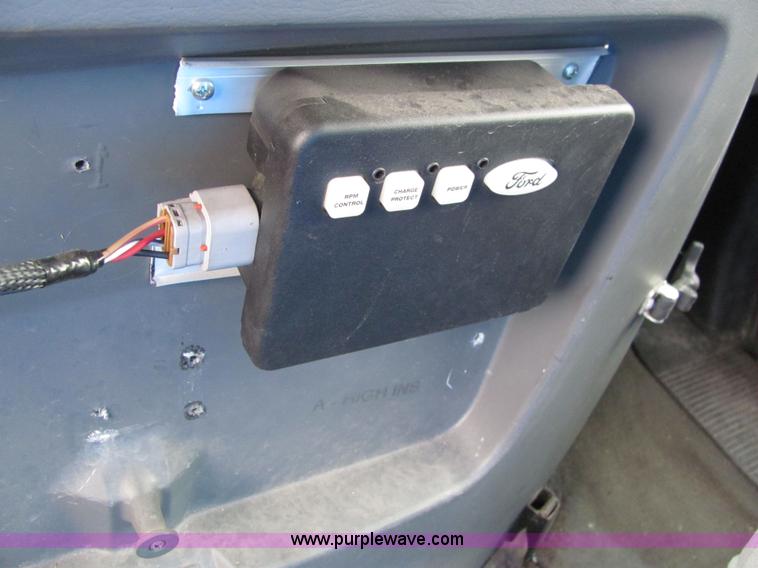 image for item 6186 2003 Ford E450 Super Duty ambulance