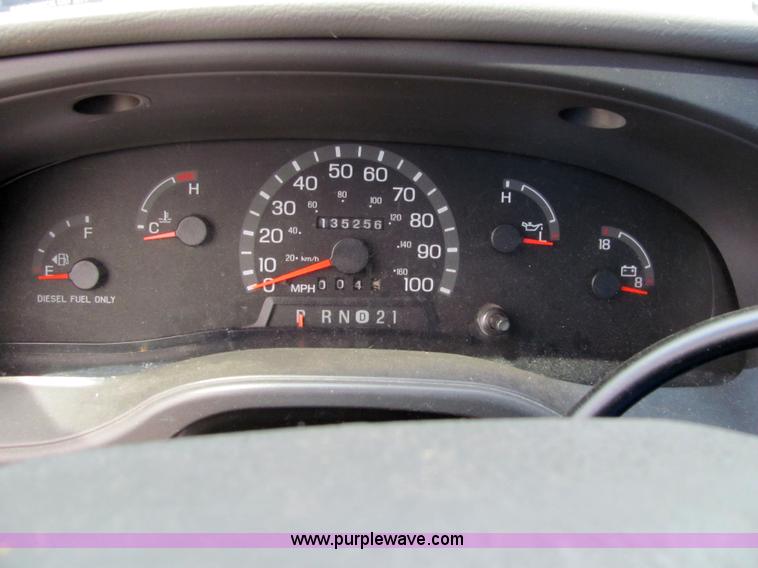 image for item 6186 2003 Ford E450 Super Duty ambulance