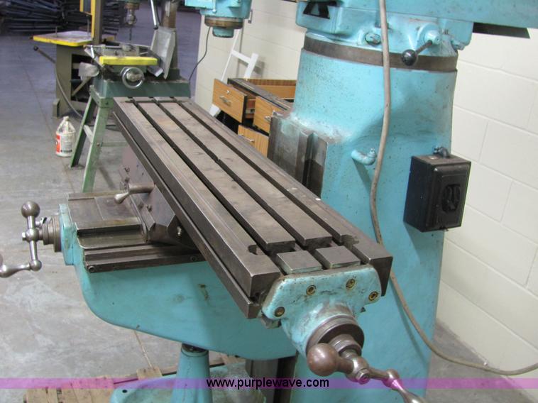 image for item 6196 Bridgeport vertical milling machine