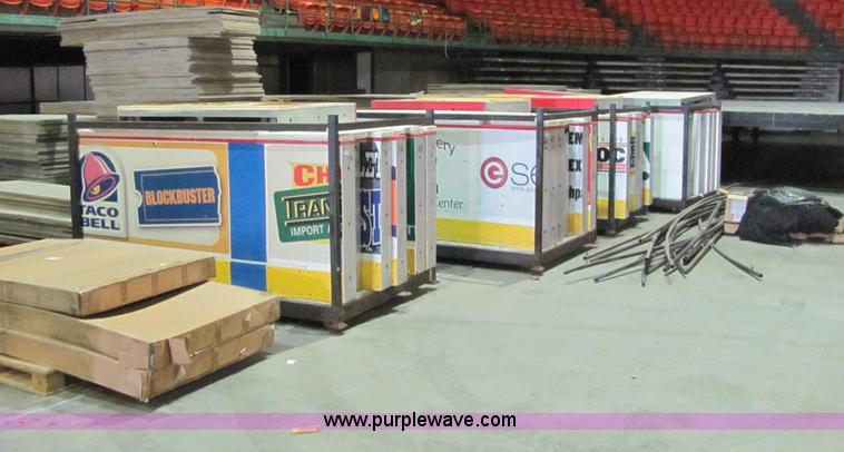 image for item 6441 Regulation ice hockey arena