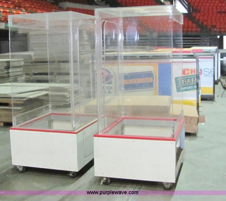 image for item 6441 Regulation ice hockey arena