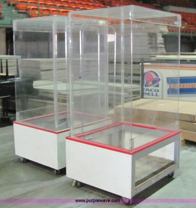 image for item 6441 Regulation ice hockey arena