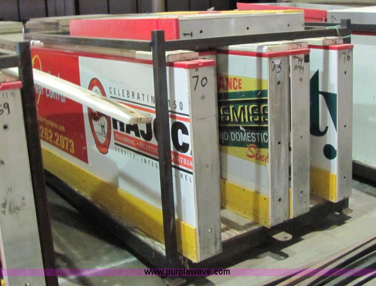 image for item 6441 Regulation ice hockey arena