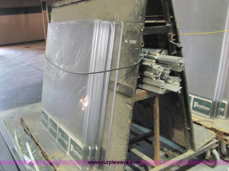 image for item 6441 Regulation ice hockey arena