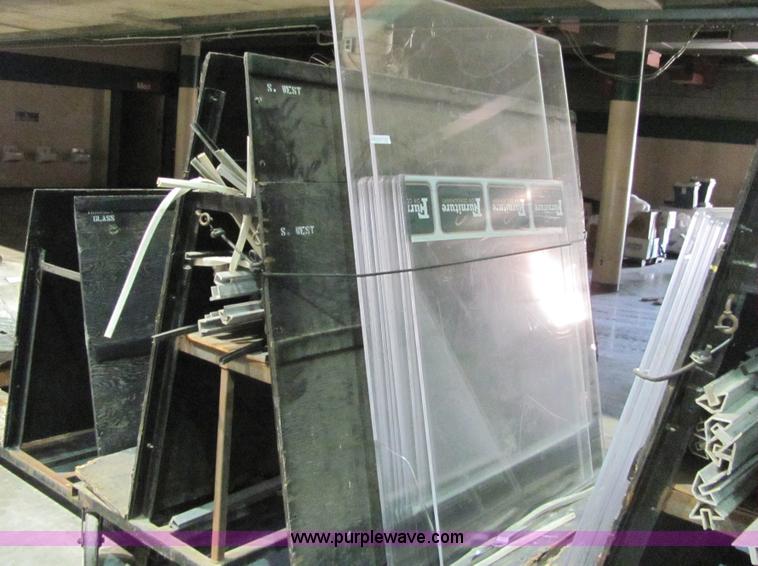 image for item 6441 Regulation ice hockey arena