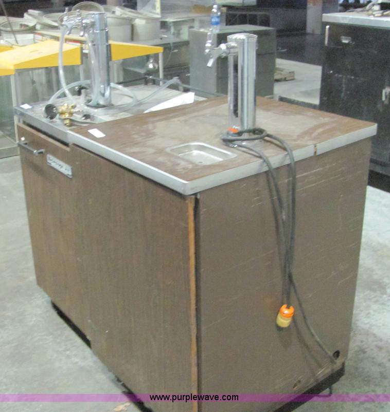 image for item 6467 (2) single tap beer coolers/dispensers