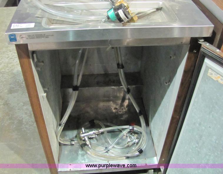 image for item 6467 (2) single tap beer coolers/dispensers