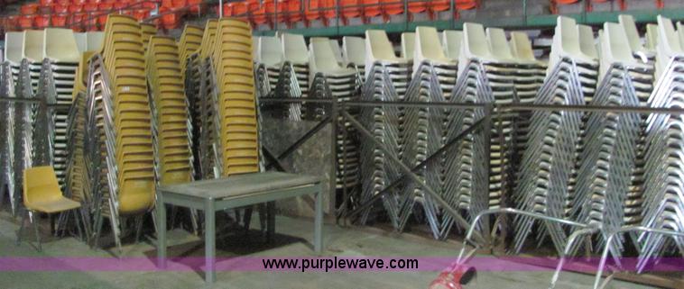 image for item 6479 Approximately 1,060 chairs